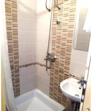 Kids Friendly Seaside - Sibenik Apartment Grebastica