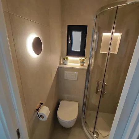 Kids Friendly Seaside - Sibenik Apartment *