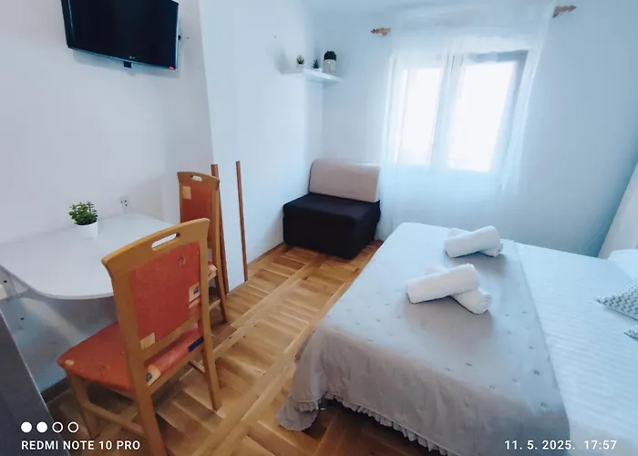 Appartement Kids Friendly Seaside - Sibenik