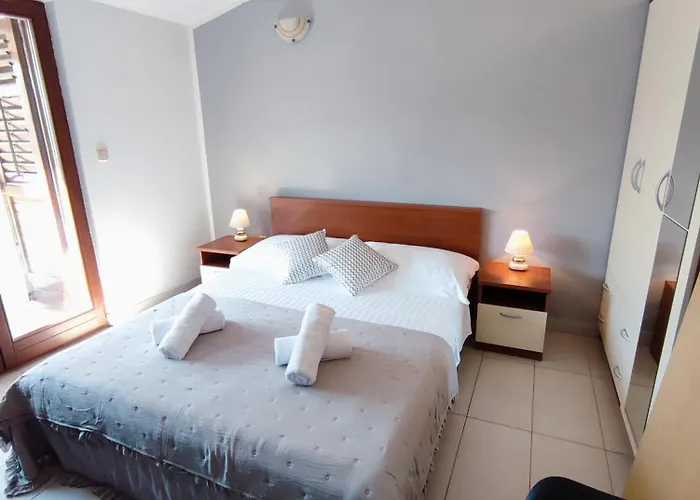 Kids Friendly Seaside - Sibenik * Grebaštica