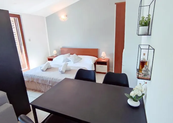 Kids Friendly Seaside - Sibenik Grebaštica